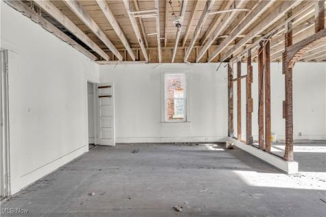 6113 Saint Clair Avenue Cleveland OH 44103