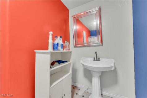 6113 Saint Clair Avenue Cleveland OH 44103