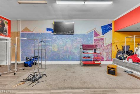 6113 Saint Clair Avenue Cleveland OH 44103