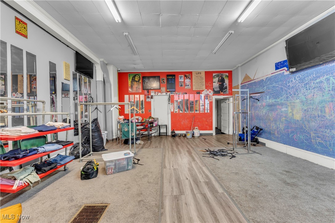 6113 Saint Clair Avenue Cleveland OH 44103