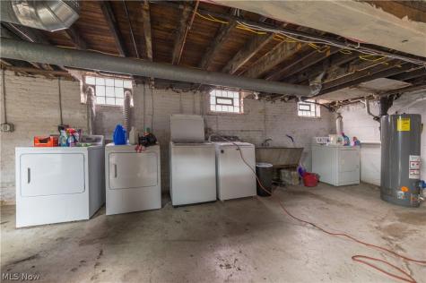 751 Starkweather Cleveland OH 44113
