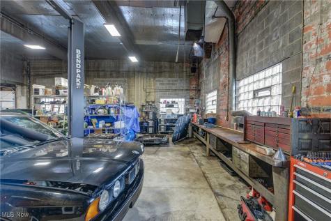 2030 Broadview Road Cleveland OH 44109