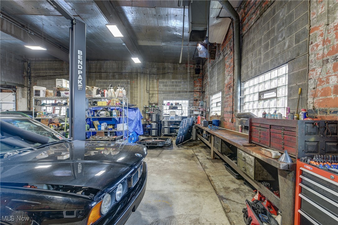 2030 Broadview Road Cleveland OH 44109