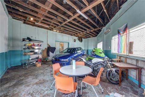 2030 Broadview Road Cleveland OH 44109