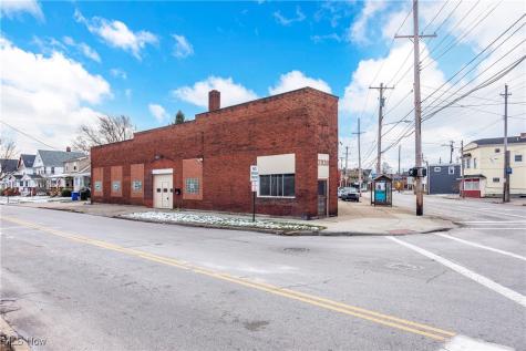 2030 Broadview Road Cleveland OH 44109