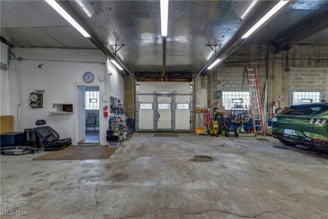 2030 Broadview Road Cleveland OH 44109
