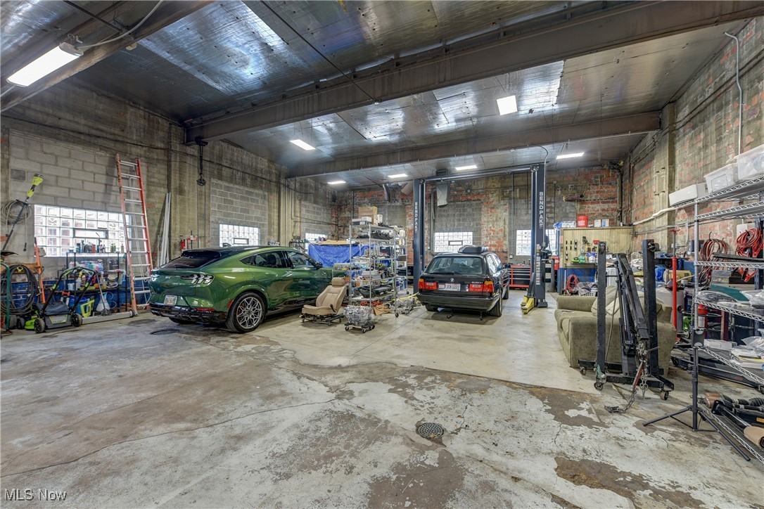 2030 Broadview Road Cleveland OH 44109