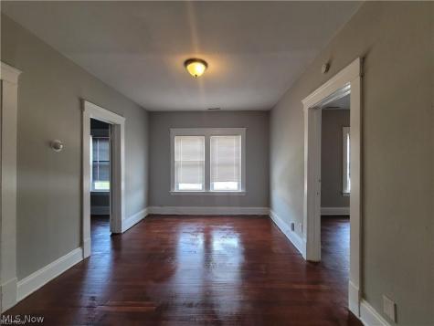 4316 Pearl Road Cleveland OH 44109
