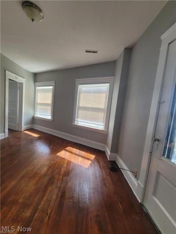 4316 Pearl Road Cleveland OH 44109