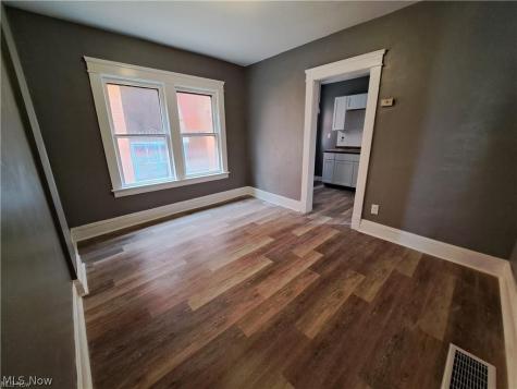 4316 Pearl Road Cleveland OH 44109