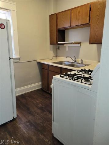 4316 Pearl Road Cleveland OH 44109
