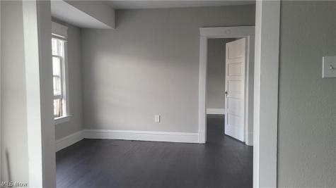 4316 Pearl Road Cleveland OH 44109