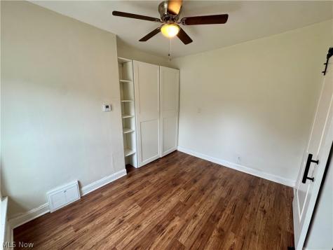 246 5th Street NW Barberton OH 44203