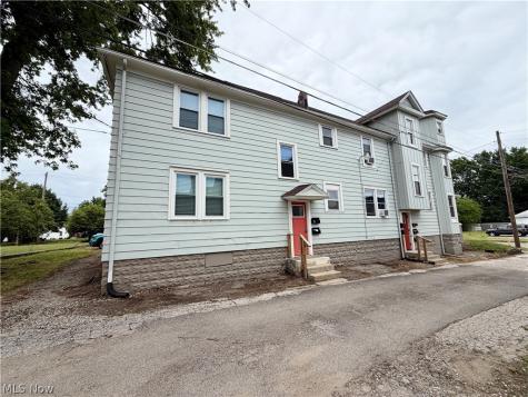 246 5th Street NW Barberton OH 44203
