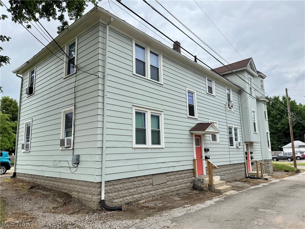 246 5th Street NW Barberton OH 44203