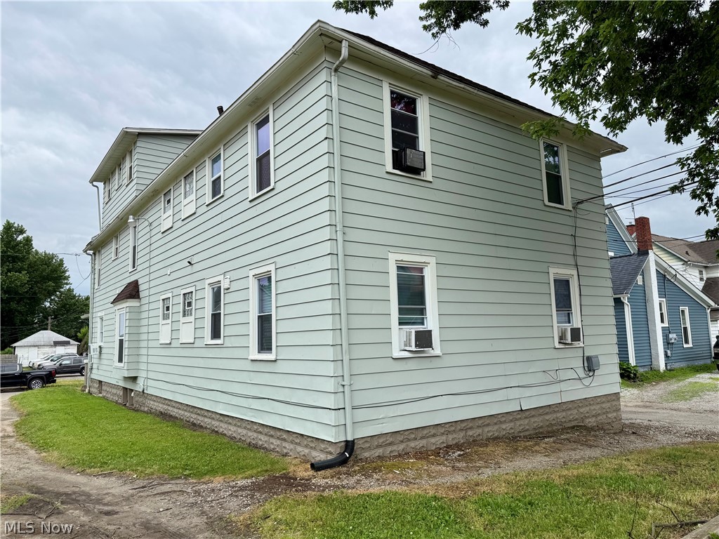 246 5th Street NW Barberton OH 44203