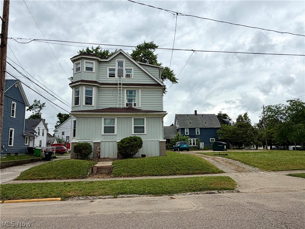 246 5th Street NW Barberton OH 44203