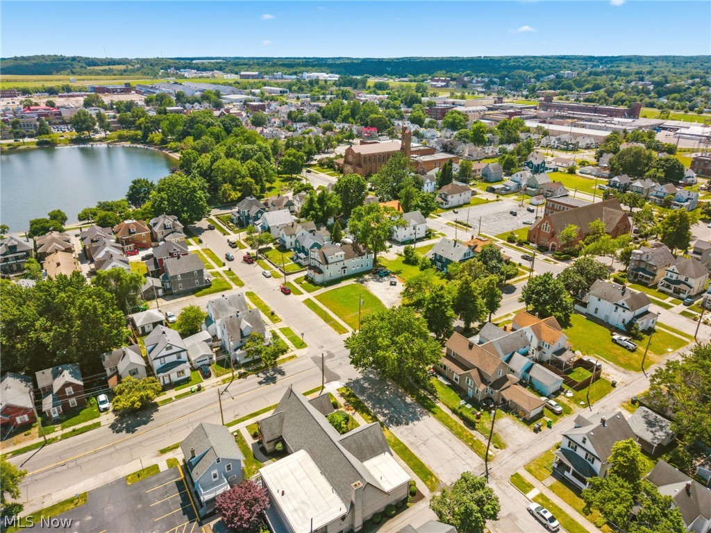 246 5th Street NW Barberton OH 44203
