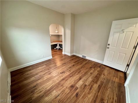 246 5th Street NW Barberton OH 44203