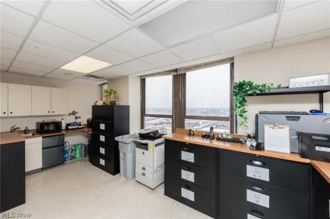 124 Middle Avenue Elyria OH 44035