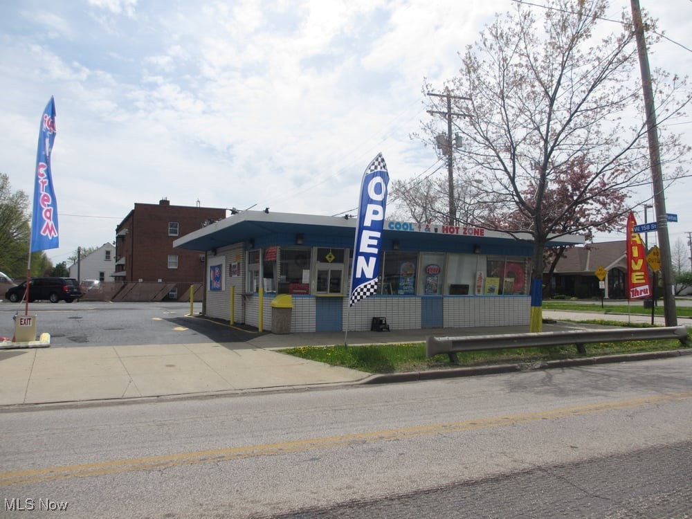 15753 Puritas Avenue Cleveland OH 44135