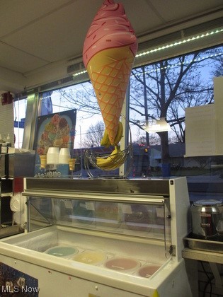 15753 Puritas Avenue Cleveland OH 44135