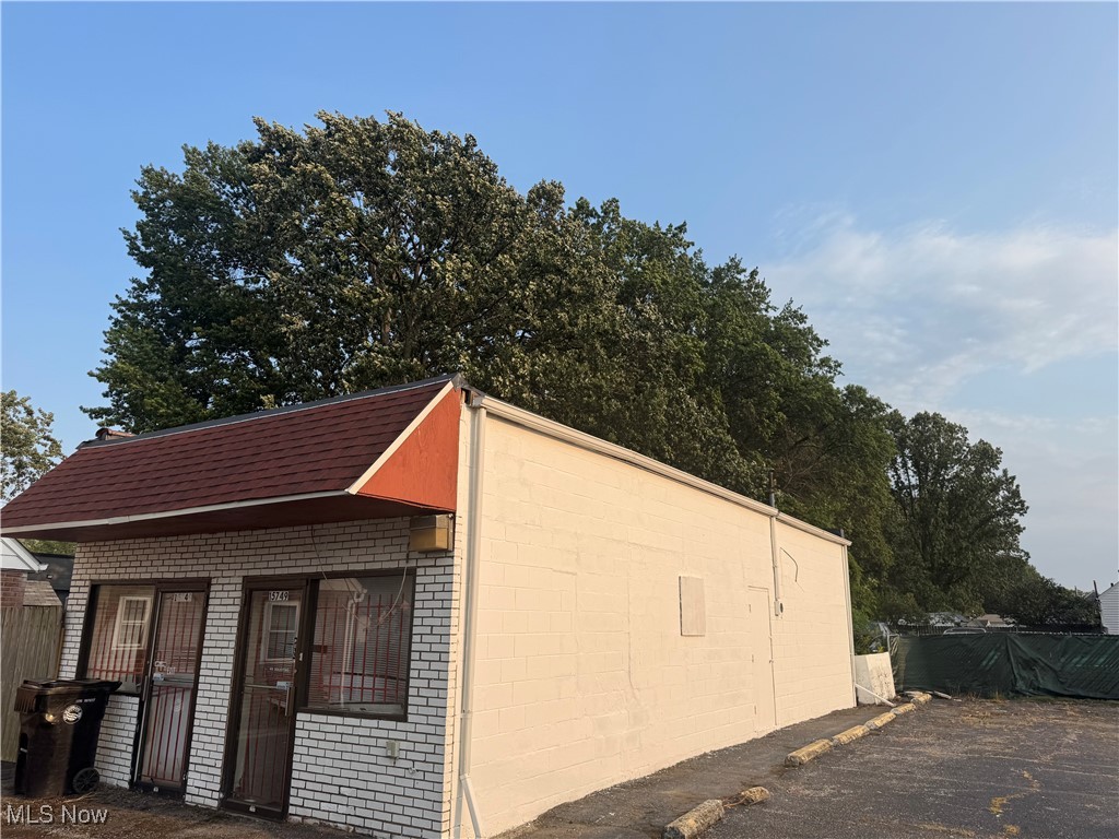 15753 Puritas Avenue Cleveland OH 44135