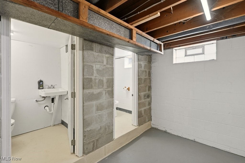 1534 Brittain Road Akron OH 44310