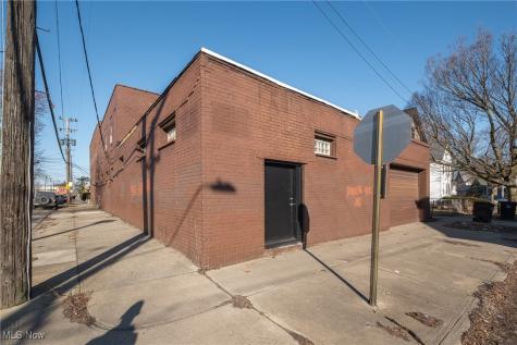 1194 E 60th Street Cleveland OH 44103