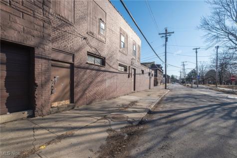 1194 E 60th Street Cleveland OH 44103