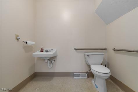 1850 Whipple Avenue NW Canton OH 44708