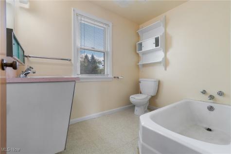 1850 Whipple Avenue NW Canton OH 44708