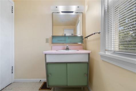 1850 Whipple Avenue NW Canton OH 44708