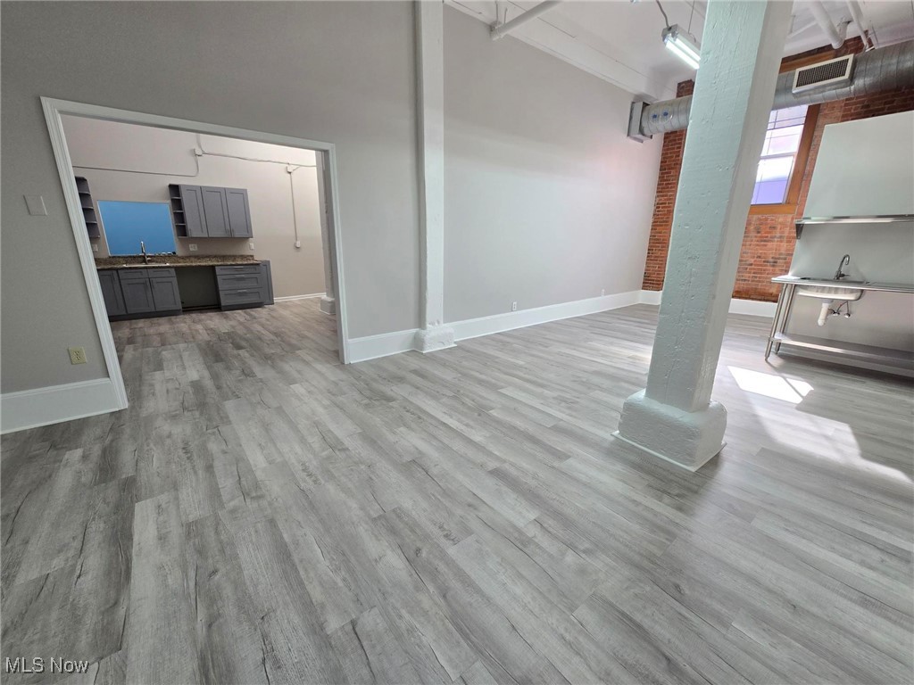 1667 E 40th Street Cleveland OH 44103