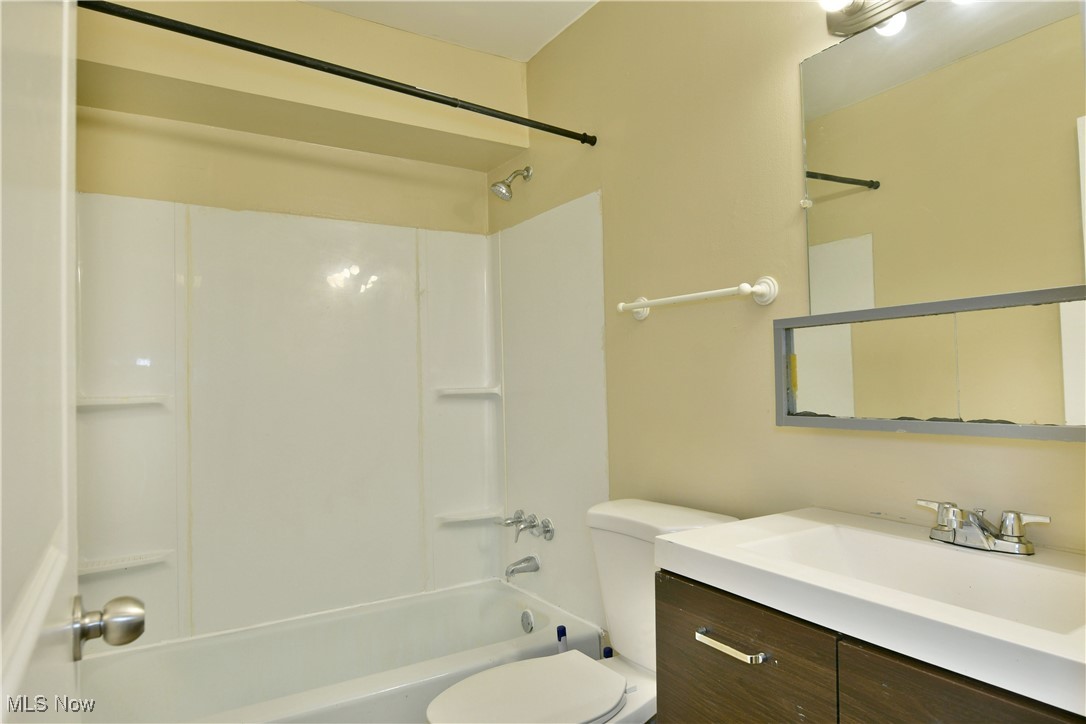 203 Churchill Hubbard Road Road Liberty OH 44505