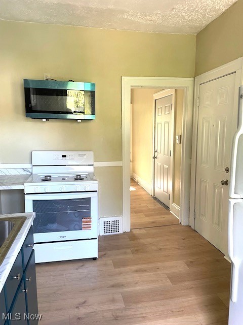 957 E 143rd Street Cleveland OH 44110