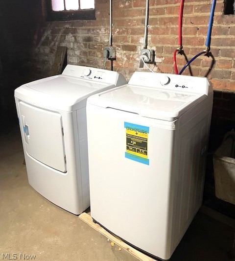 957 E 143rd Street Cleveland OH 44110