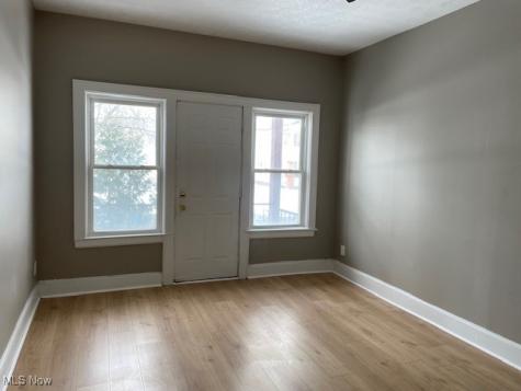 957 E 143rd Street Cleveland OH 44110