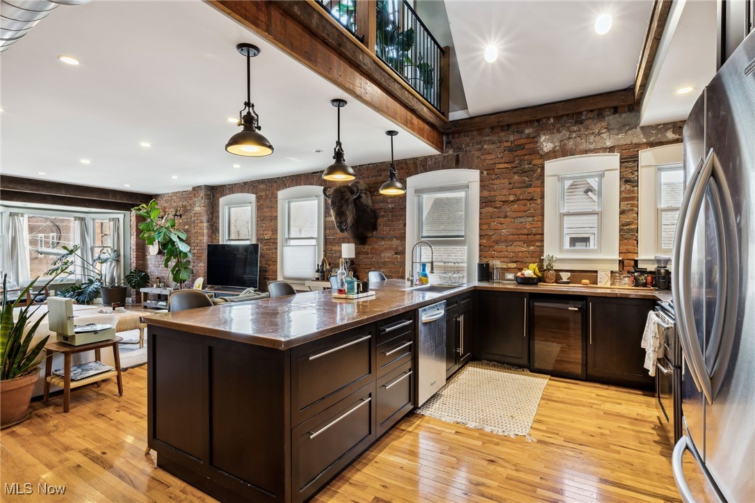 801 Literary Road Cleveland OH 44113