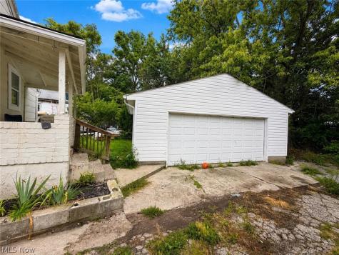 238 Nieman Street Akron OH 44305