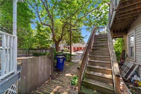 2280 W 10th Street Cleveland OH 44113