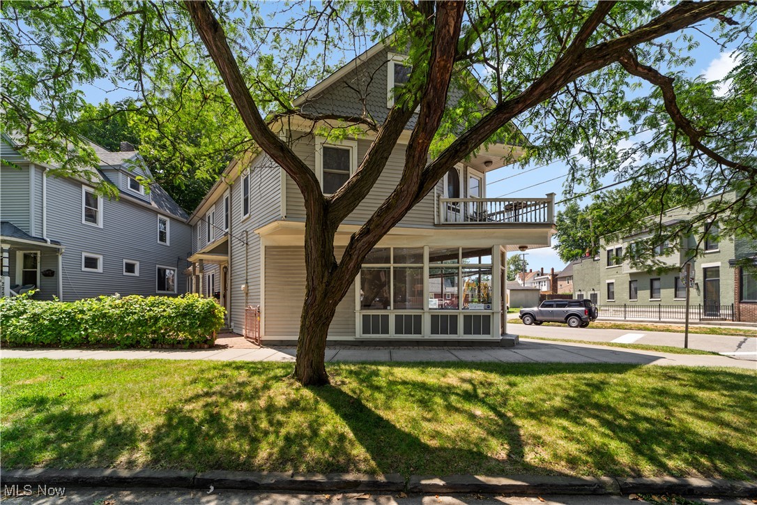 2280 W 10th Street Cleveland OH 44113