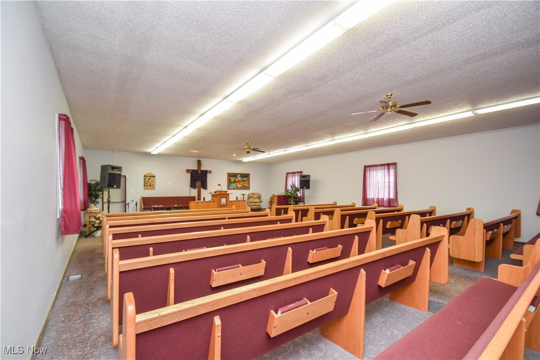 1187 Deforest Road SE Warren OH 44484