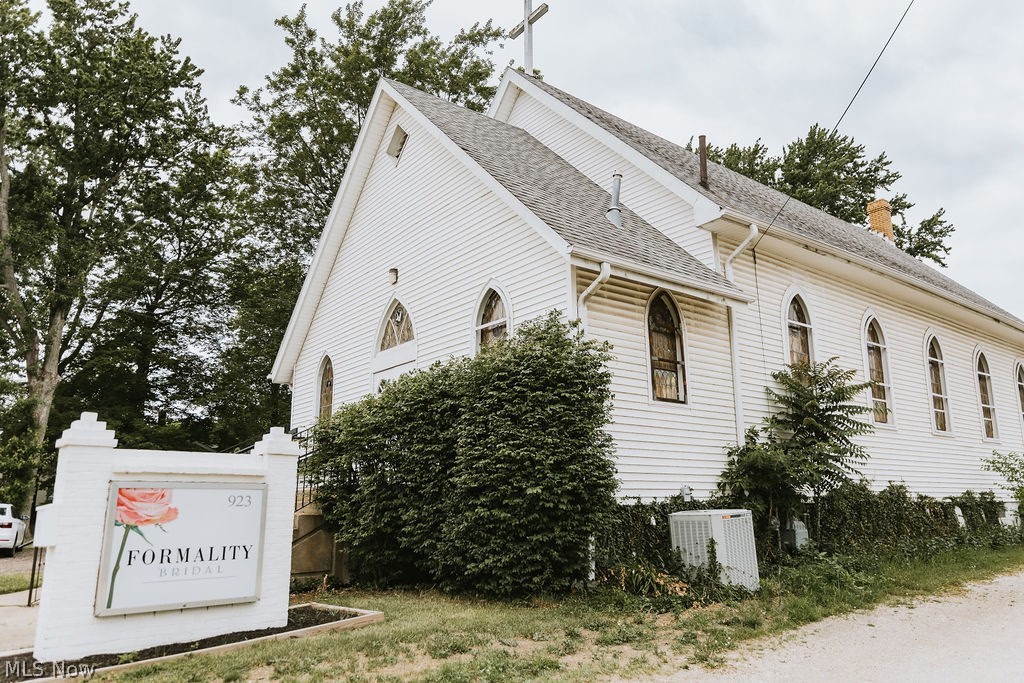 923 W Main Street Geneva OH 44041