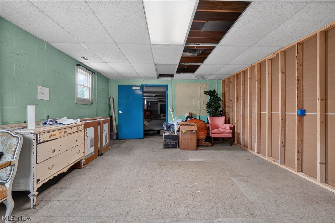 923 W Main Street Geneva OH 44041