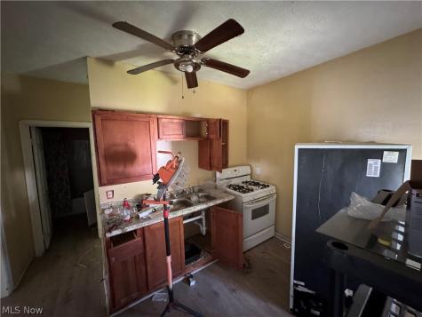 7523 Union Avenue Cleveland OH 44105