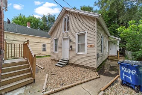 1386 E 43 Cleveland OH 44103