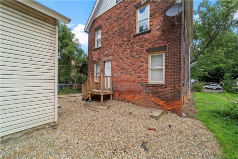1386 E 43 Cleveland OH 44103