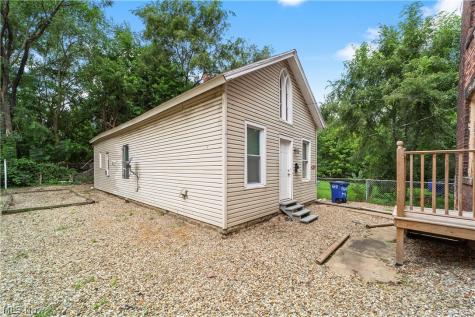 1386 E 43 Cleveland OH 44103