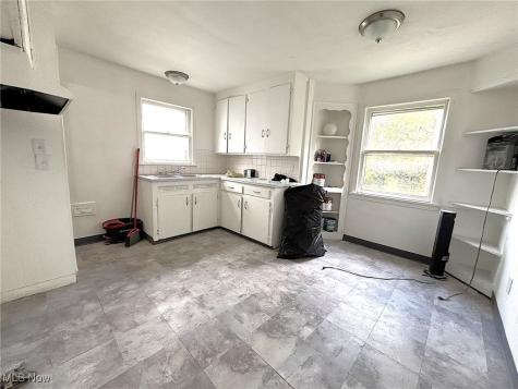 3927 E 153rd Street Cleveland OH 44128